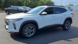 New 2025 Chevrolet Trax LT w/ Sunroof Package image 4