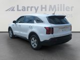 Used 2022 Kia Sorento LX image 3