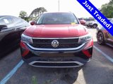 Used 2022 Volkswagen Taos SE image 2