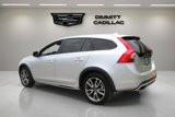 Used 2018 Volvo V60 T5 Cross Country image 3