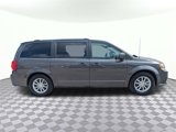 Used 2019 Dodge Grand Caravan SXT image 2