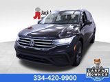 Certified 2022 Volkswagen Tiguan SE image 1