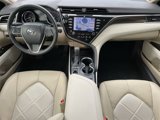 Used 2018 Toyota Camry XLE image 3