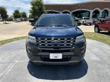Used 2017 Ford Explorer XLT image 2