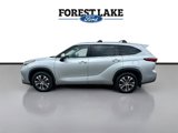 Used 2021 Toyota Highlander XLE image 4