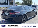 Used 2022 Toyota Camry SE image 3