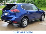 Used 2020 Nissan Rogue SV image 3