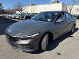 Used 2025 Hyundai Elantra SE image 3