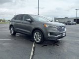 Used 2022 Ford Edge Titanium image 4