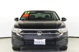 Used 2023 Volkswagen Jetta SE image 3