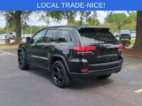 Used 2019 Jeep Grand Cherokee Laredo image 3