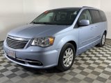 Used 2016 Chrysler Town & Country Touring image 2