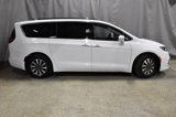 Certified 2021 Chrysler Pacifica Touring-L image 3