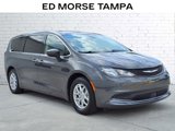 Used 2022 Chrysler Voyager LX image 5