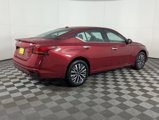 Used 2024 Nissan Altima 2.5 SV w/ SV Premium Package image 5