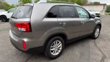Used 2015 Kia Sorento LX image 5