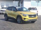 Used 2023 Kia Seltos S w/ Navigation Package image 2