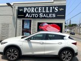 Used 2017 INFINITI QX30 Premium w/ Navigation Package image 2