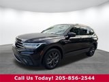 Used 2022 Volkswagen Tiguan SE image 2