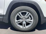 Certified 2022 GMC Terrain SLE w/ Driver Convenience Package image 5
