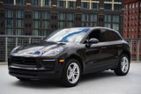 Certified 2025 Porsche Macan image 2