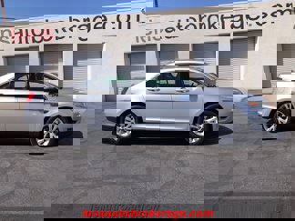 Used 2010 Ford Taurus SEL image 1