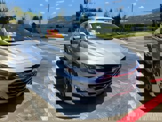 Used 2020 Chevrolet Malibu LT image 1