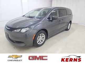 Used 2023 Chrysler Voyager LX image 1