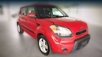 Used 2011 Kia Soul + w/ Audio Pkg image 1