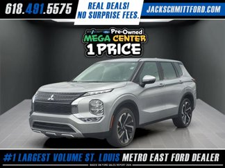 Used 2024 Mitsubishi Outlander SE image 1