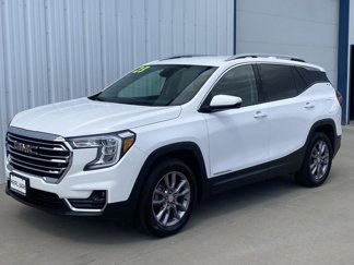 Used 2023 GMC Terrain SLT image 1
