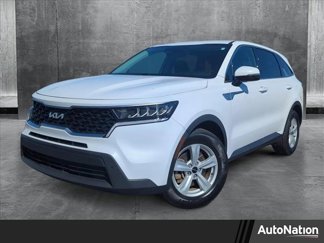 Used 2022 Kia Sorento LX image 1