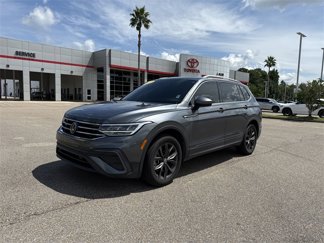 Used 2022 Volkswagen Tiguan SE image 1