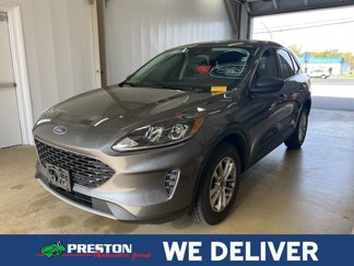 Used 2022 Ford Escape SE w/ Cold Weather Package image 1