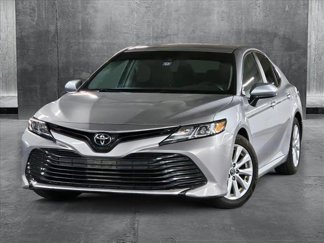 Used 2018 Toyota Camry LE image 1