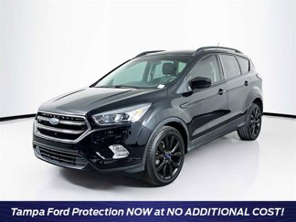 Used 2017 Ford Escape SE w/ Equipment Group 201A image 1