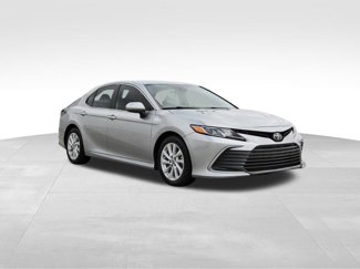 Used 2023 Toyota Camry LE image 1