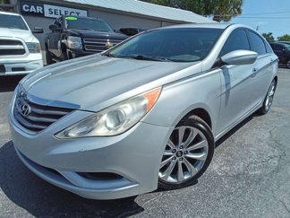 Used 2013 Hyundai Sonata SE image 1