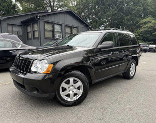 Used 2009 Jeep Grand Cherokee Laredo image 1