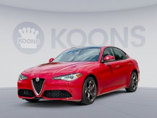 Used 2017 Alfa Romeo Giulia Ti w/ TI 19" Sport Package image 1