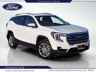 Used 2024 GMC Terrain SLT image 1