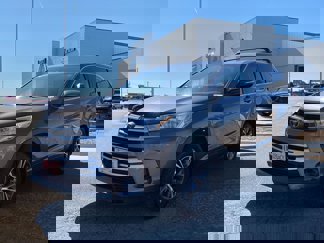 Used 2019 Toyota Highlander LE image 1