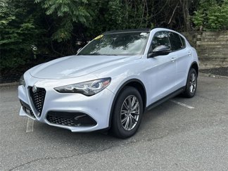 Used 2024 Alfa Romeo Stelvio Sprint image 1