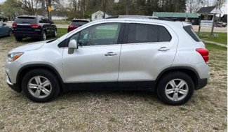 Used 2017 Chevrolet Trax LT w/ LT Convenience Package image 1
