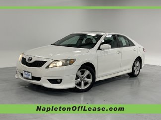 Used 2011 Toyota Camry SE image 1
