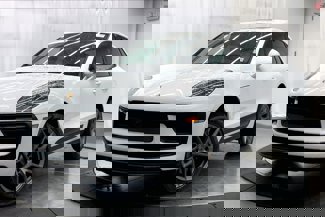 New 2025 Porsche Macan image 1