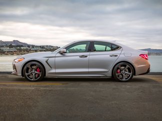Used 2021 Genesis G70 2.0T image 1