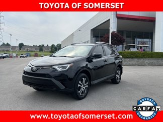 Used 2017 Toyota RAV4 LE image 1