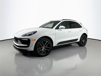 Certified 2024 Porsche Macan image 1