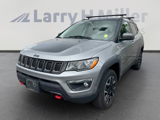 Used 2019 Jeep Compass Trailhawk image 1